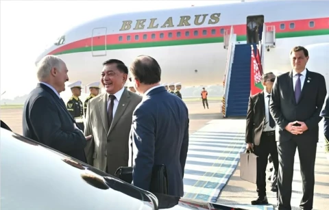 Diplomasi Puncak: Prabowo Sambut Presiden Belarus di Istana Merdeka